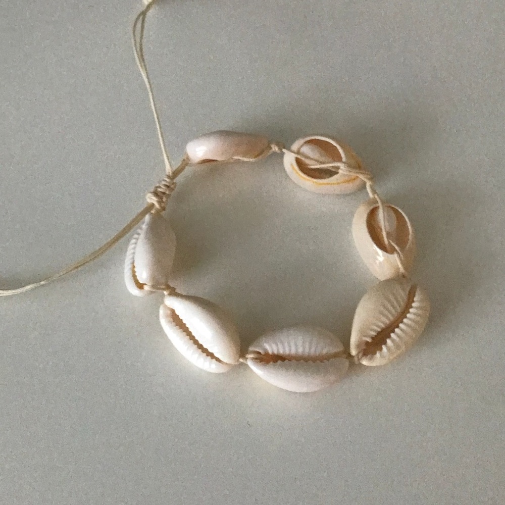 Sea Shell Anklets - Picture 3 of 3